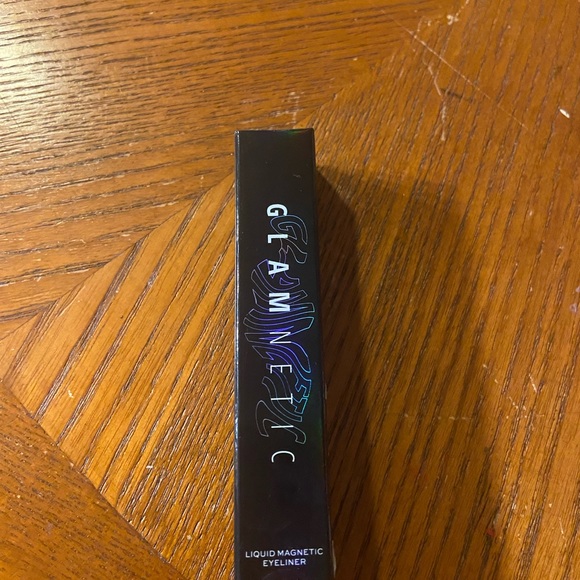 Glamnetic Liquid Magnetic Eyeliner - Picture 2 of 2